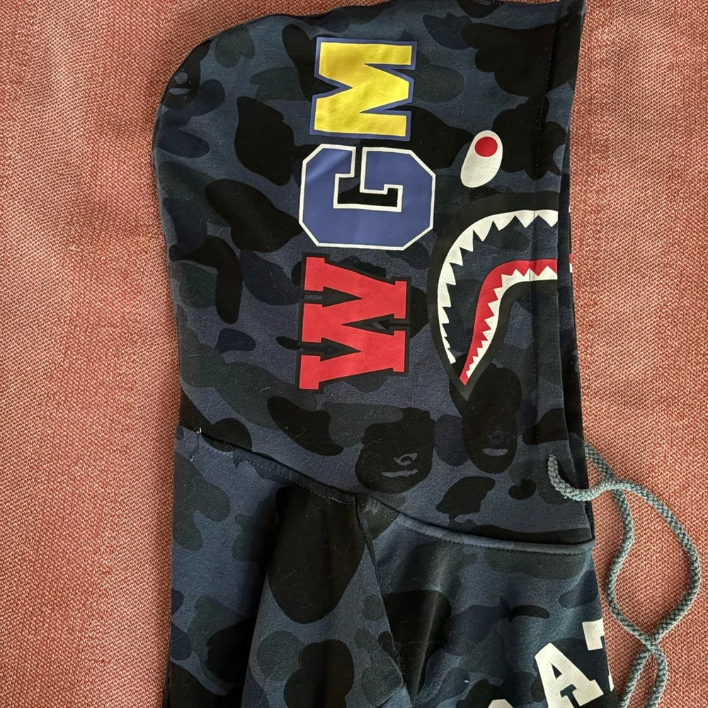 A Bathing Ape Camo Hoodie - Picture 4 of 5